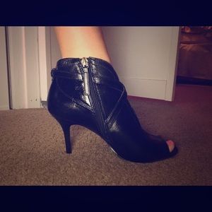 Nine West leather heels size 7